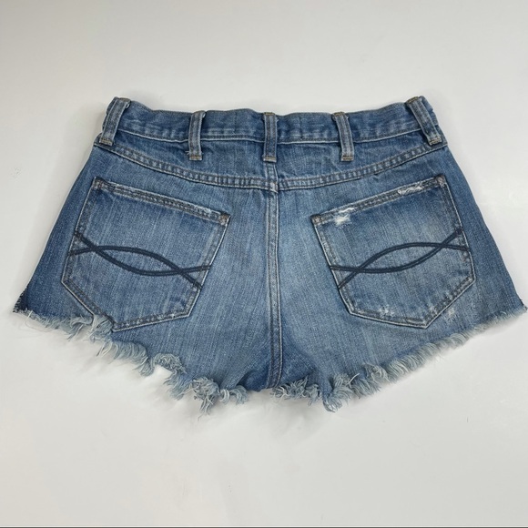Abercrombie & Fitch High Rise Festival Shorts - Picture 3 of 6